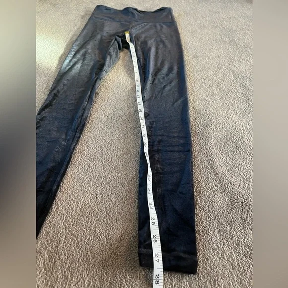 Athleta Women’s Velvet Tight - Picture 10 of 10